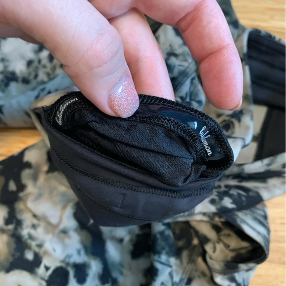 Lululemon invigorate leggings - Picture 7 of 7